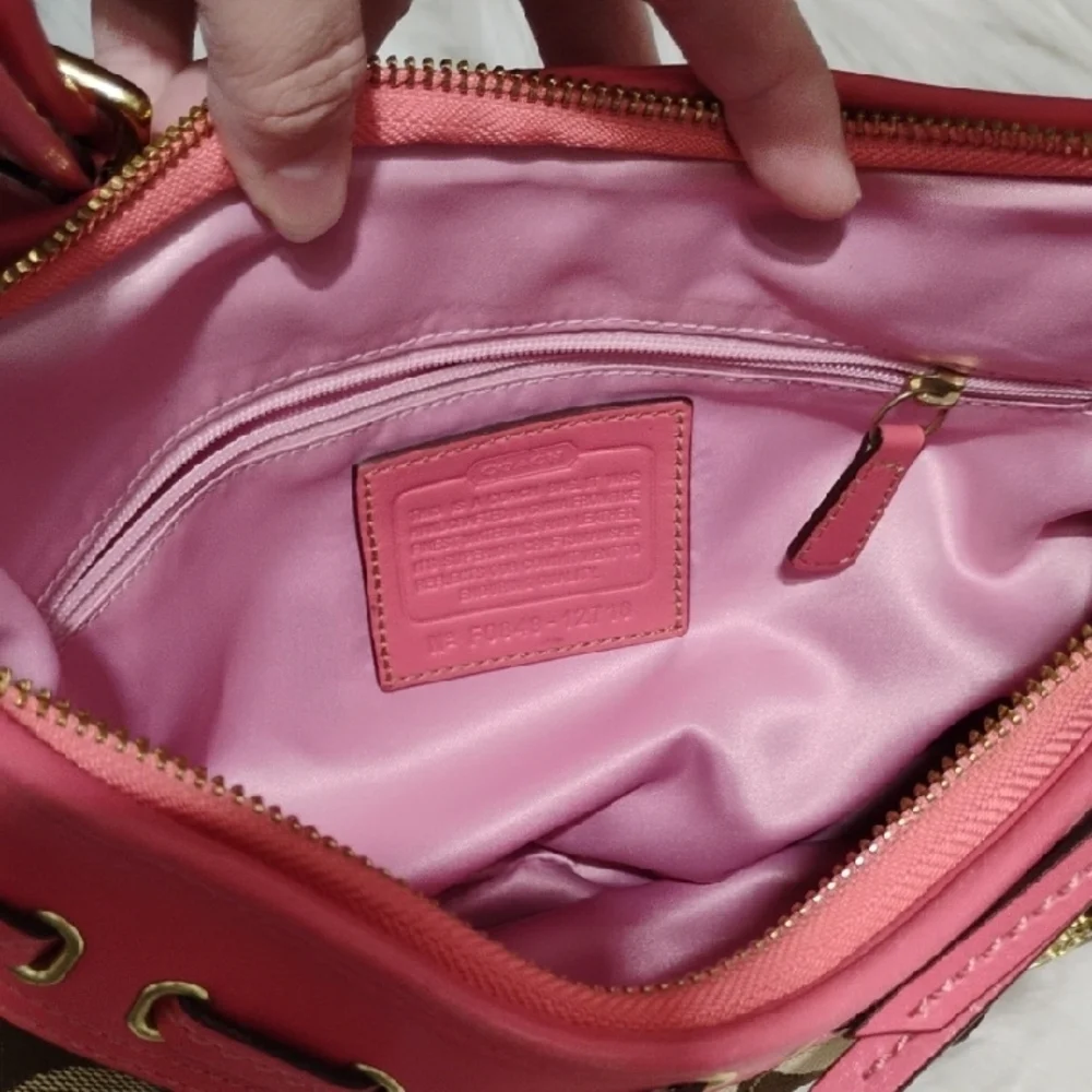 SALE! RARE! Coach Pink 🩷 Brown Signature Vintage Shoulder Bag W Hangtags - Picture 9 of 16